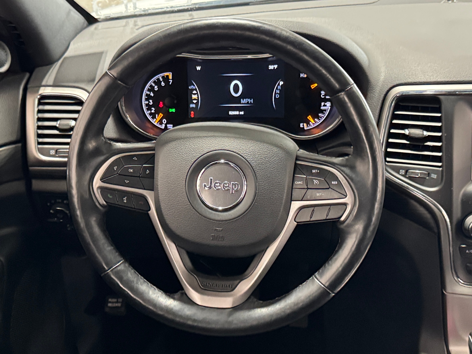 Thumbnail: 2020 Jeep Grand Cherokee - 5