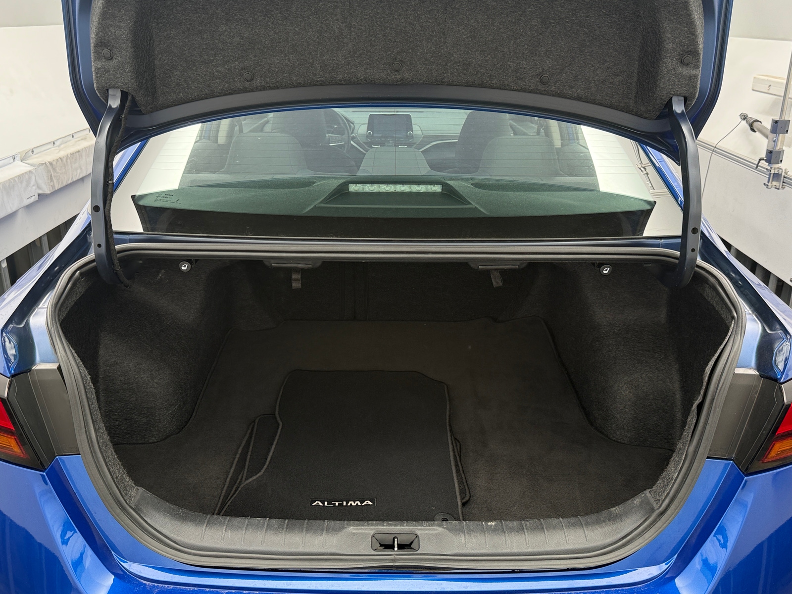 Thumbnail: 2025 Nissan Altima - 7