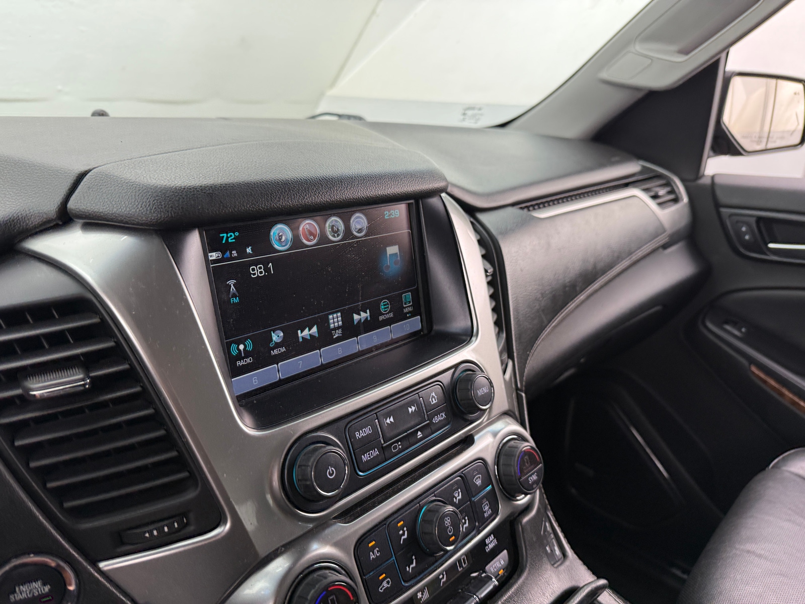 Thumbnail: 2018 Chevrolet Tahoe - 4