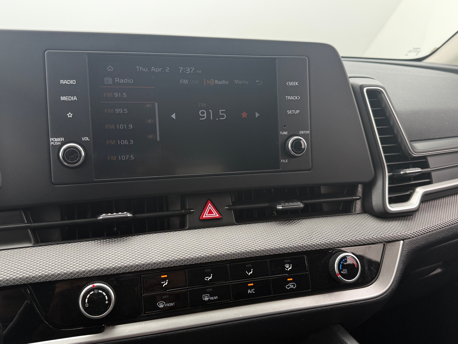 Thumbnail: 2025 Kia Sportage - 4