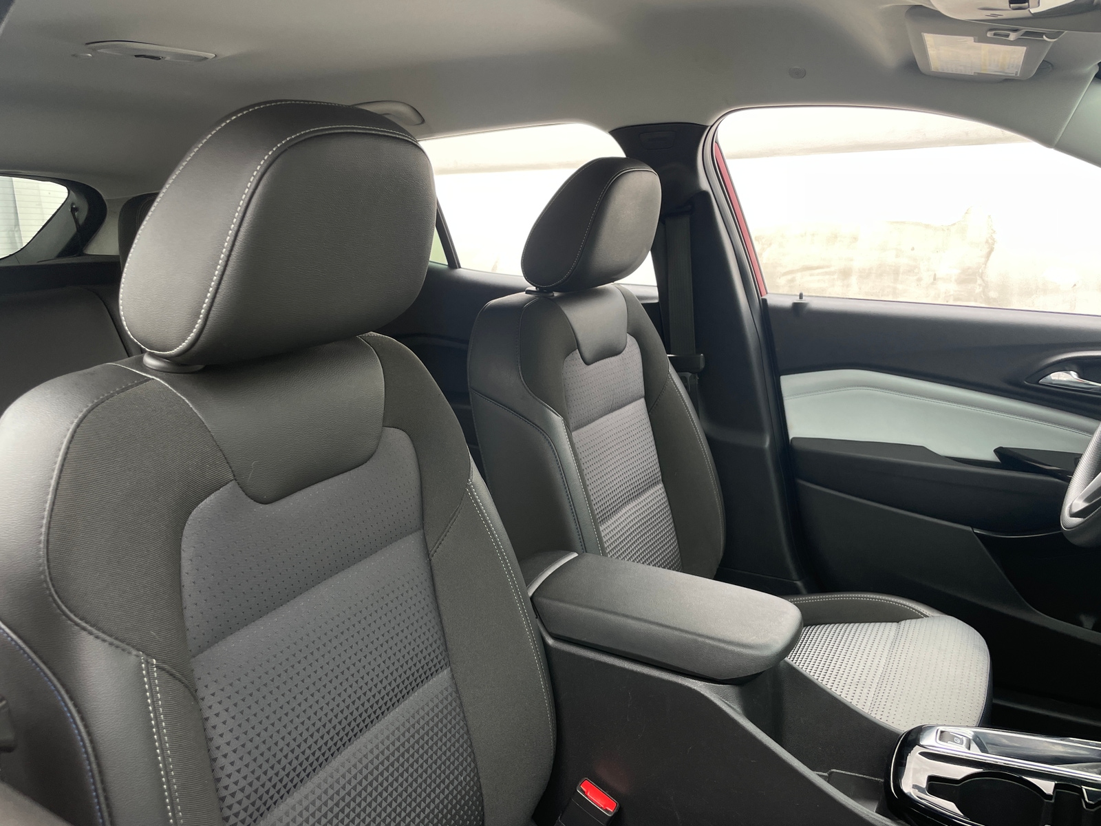 Thumbnail: 2025 Chevrolet Trax - 2