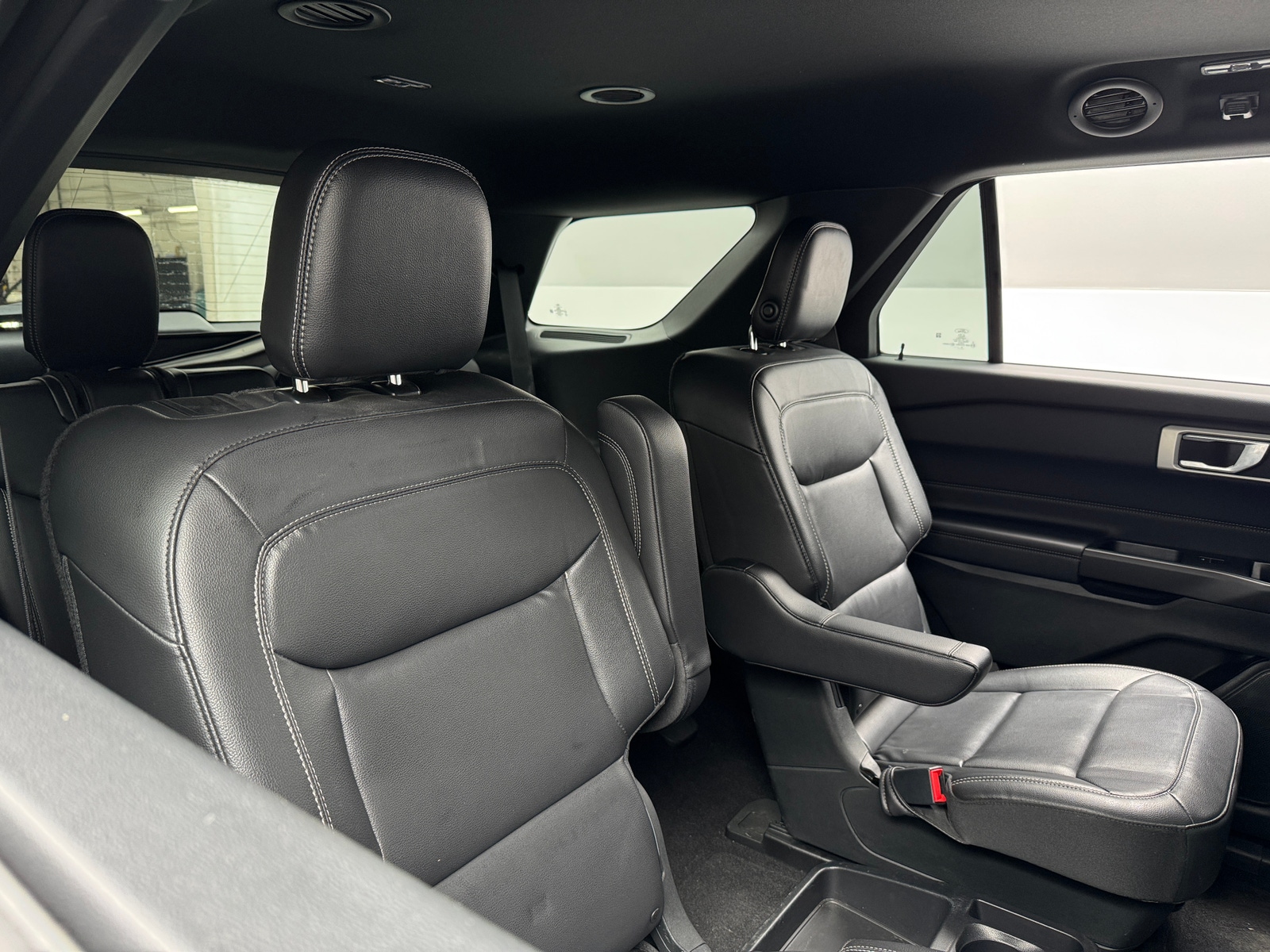 Thumbnail: 2020 Ford Explorer - 6