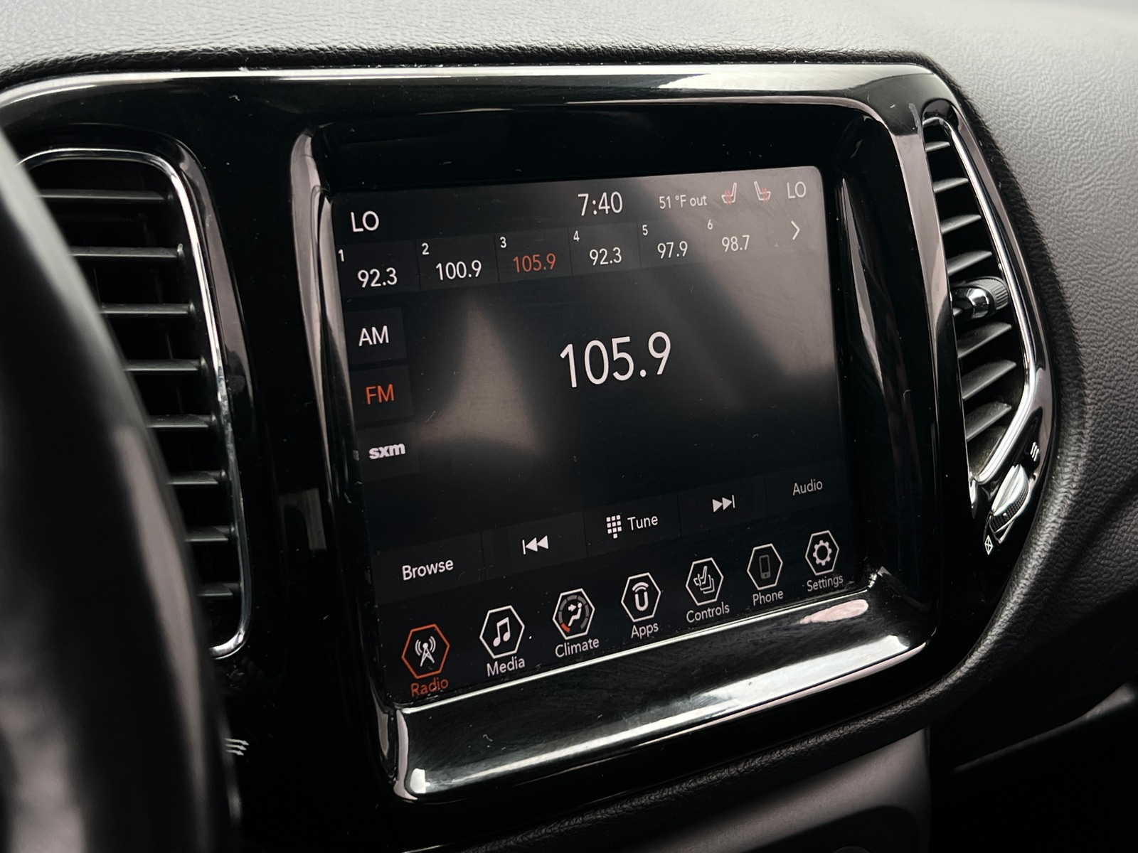 Thumbnail: 2021 Jeep Compass - 3