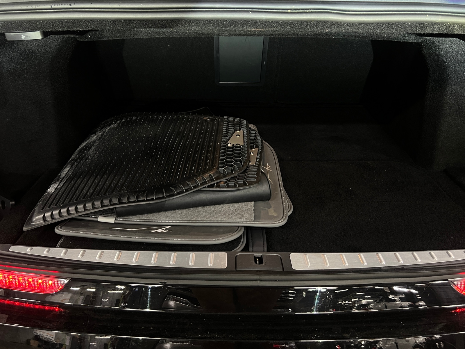 Thumbnail: 2023 Lucid Air - 6