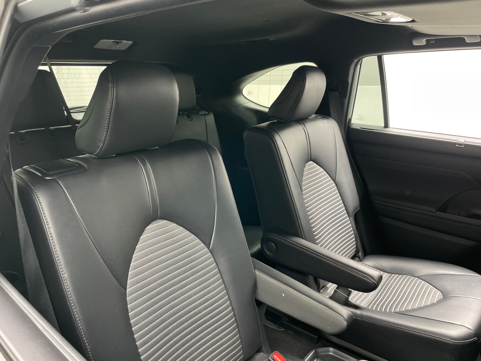 Thumbnail: 2024 Toyota Highlander - 6