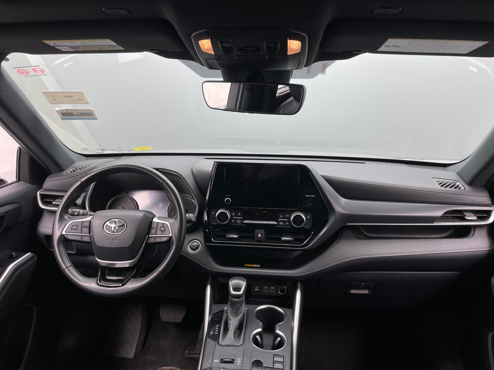 Thumbnail: 2024 Toyota Highlander - 3