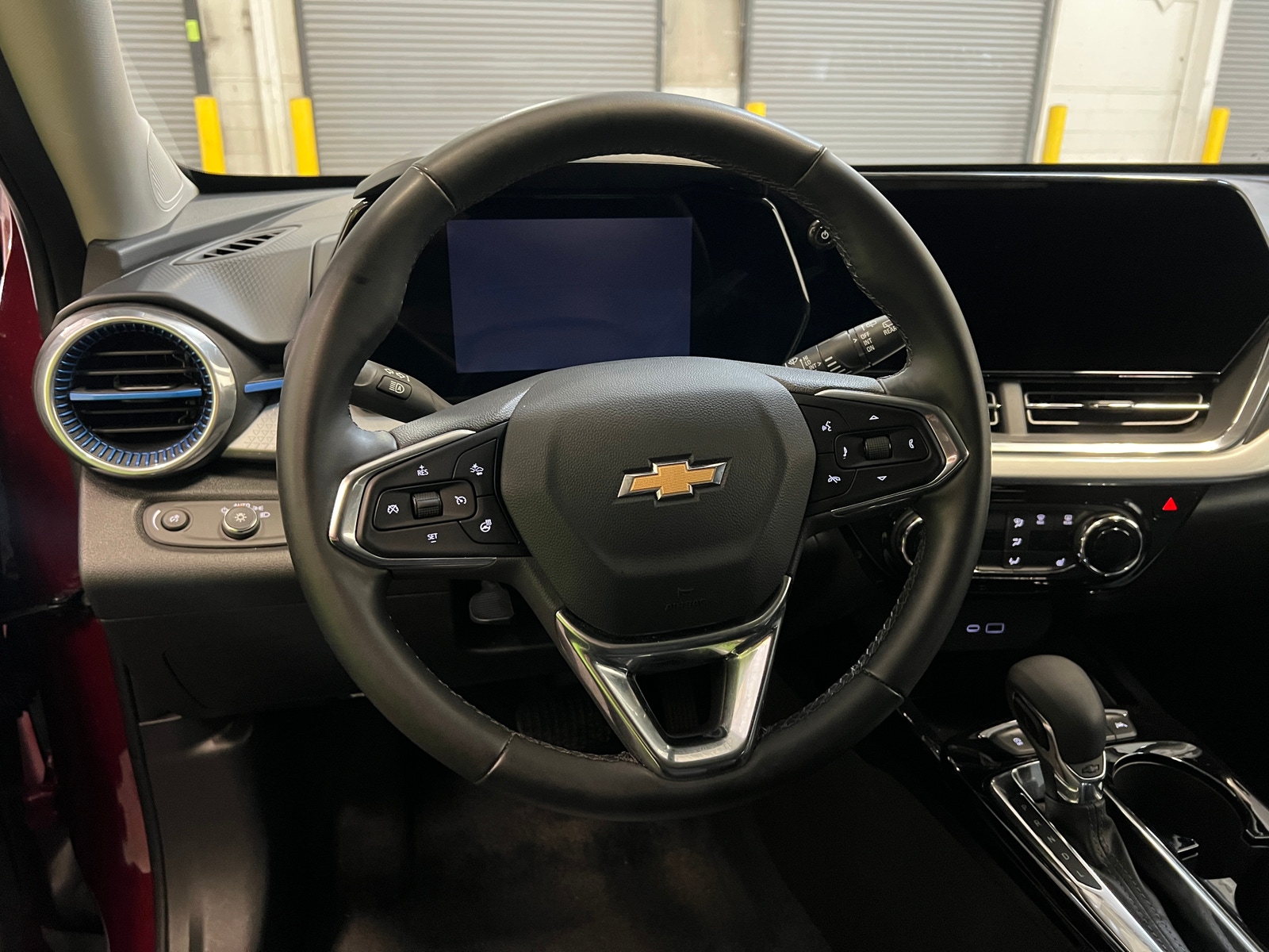 Thumbnail: 2025 Chevrolet Trax - 5