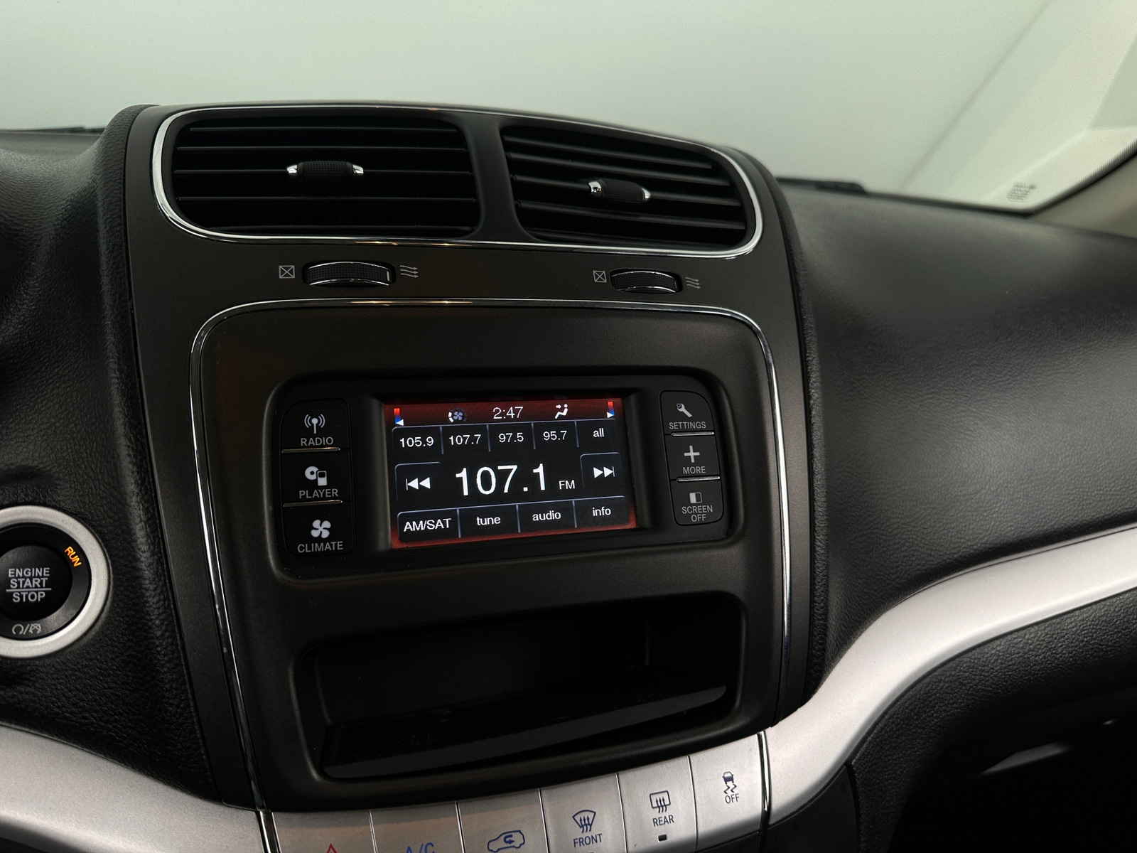 Thumbnail: 2020 Dodge Journey - 4