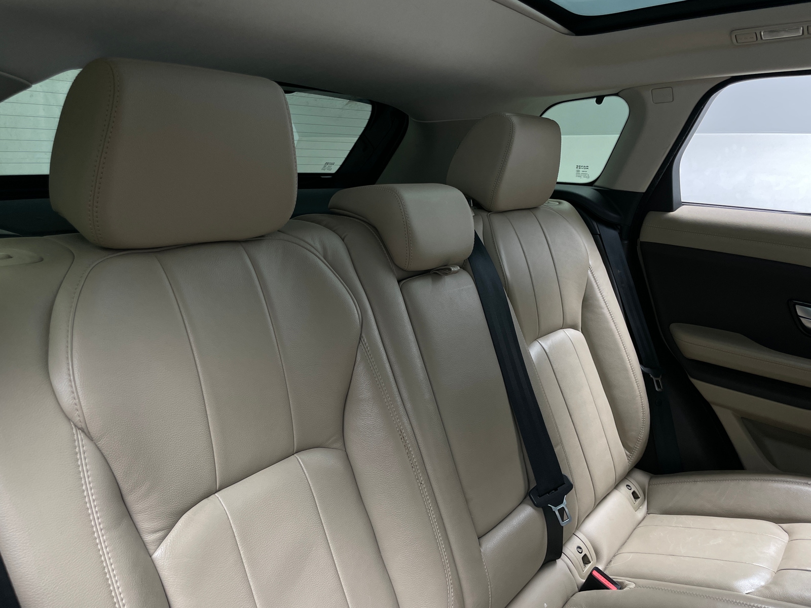 Thumbnail: 2017 Land Rover Range Rover Evoque - 5