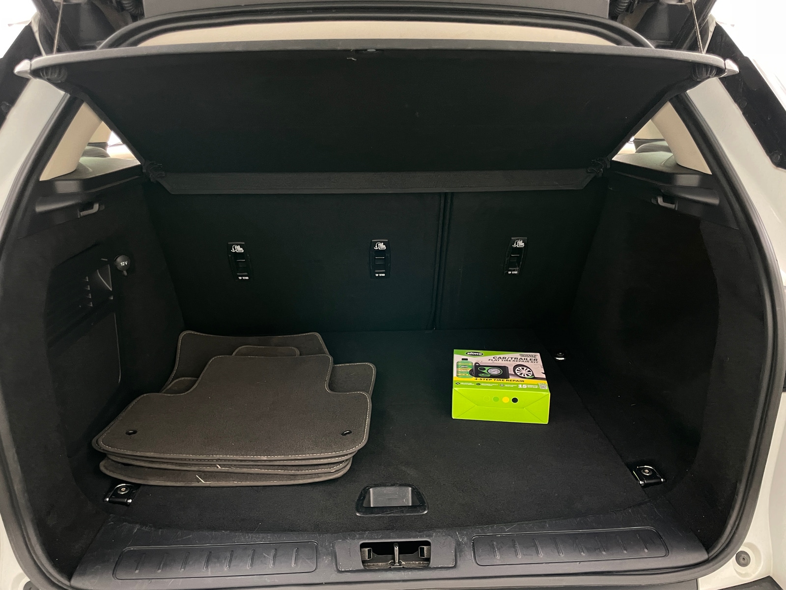 Thumbnail: 2017 Land Rover Range Rover Evoque - 6