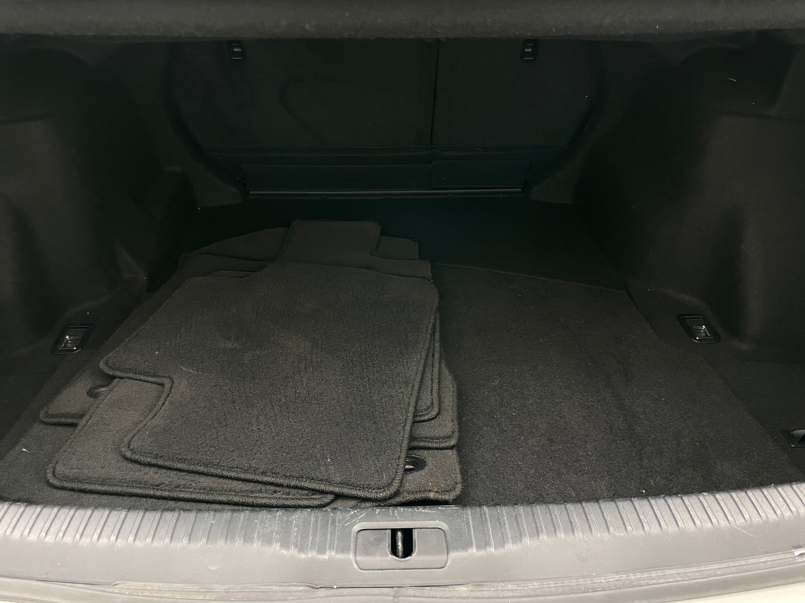 Thumbnail: 2016 Lexus IS - 6