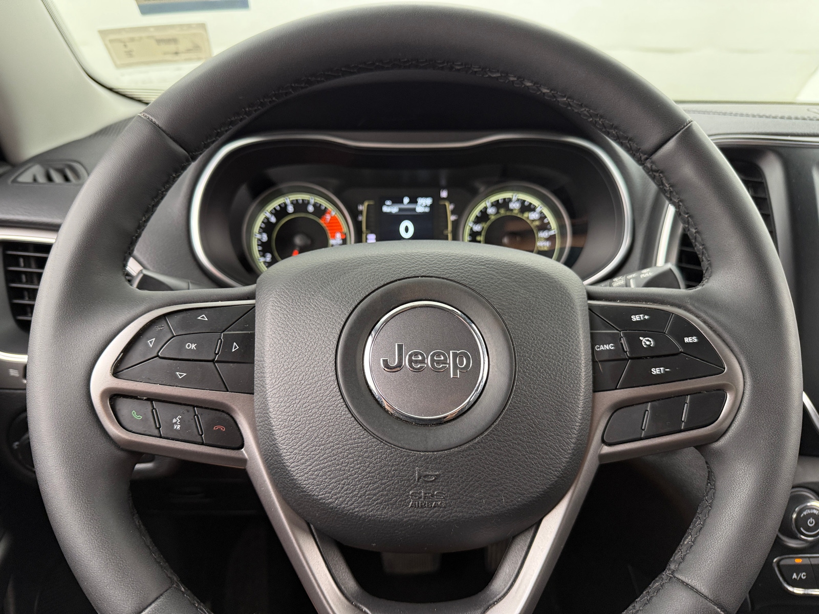 Thumbnail: 2021 Jeep Cherokee - 4