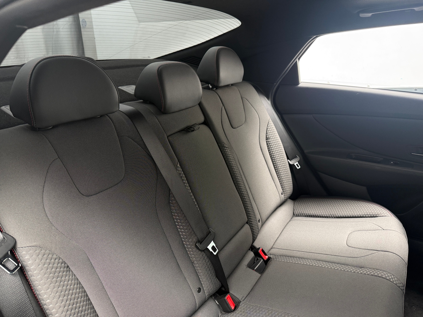 Thumbnail: 2022 Hyundai Elantra - 5