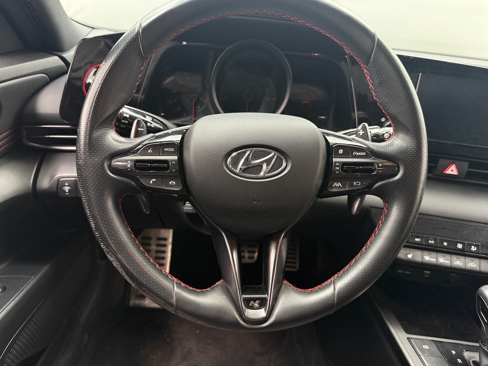 Thumbnail: 2022 Hyundai Elantra - 4