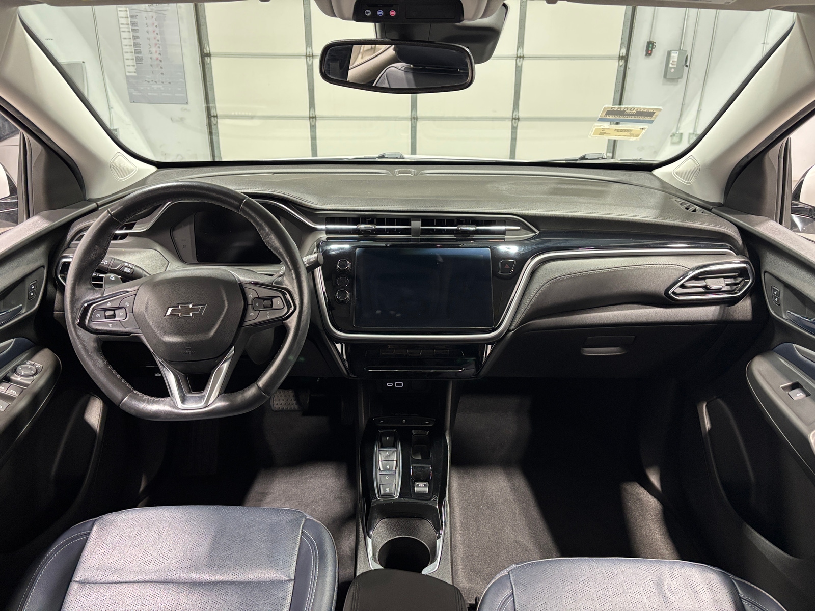 Thumbnail: 2022 Chevrolet Bolt EUV - 2