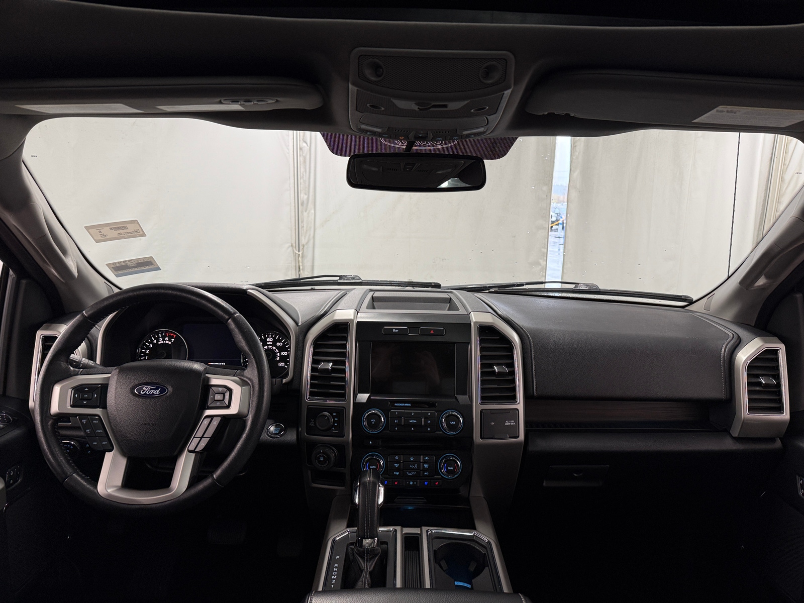 Thumbnail: 2017 Ford Econoline - 3