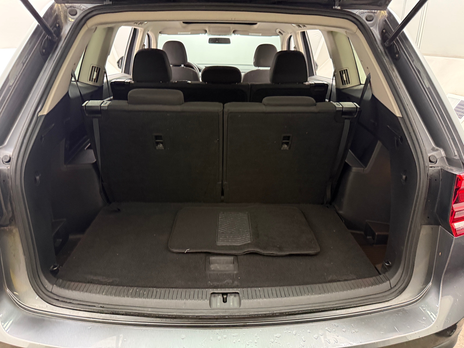 Thumbnail: 2018 Volkswagen Atlas - 7