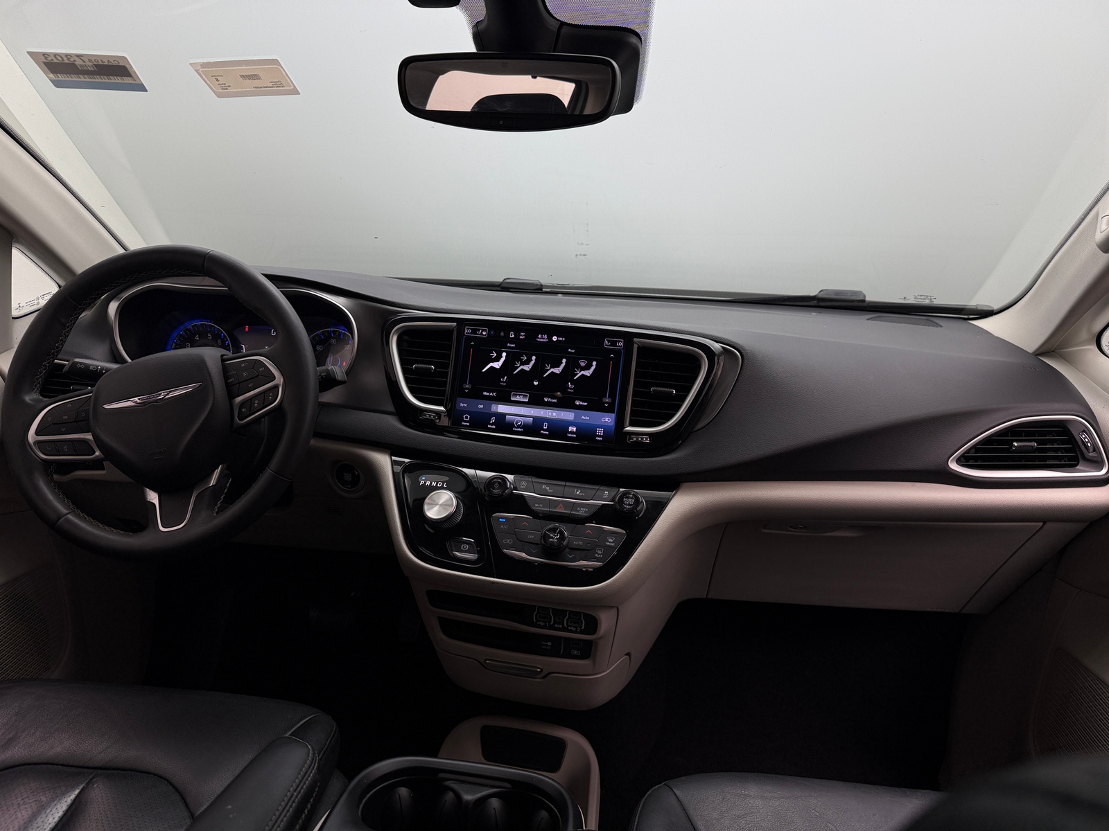 Thumbnail: 2022 Chrysler Pacifica - 2