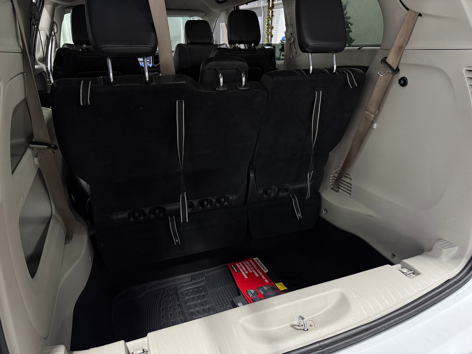 Thumbnail: 2022 Chrysler Pacifica - 6