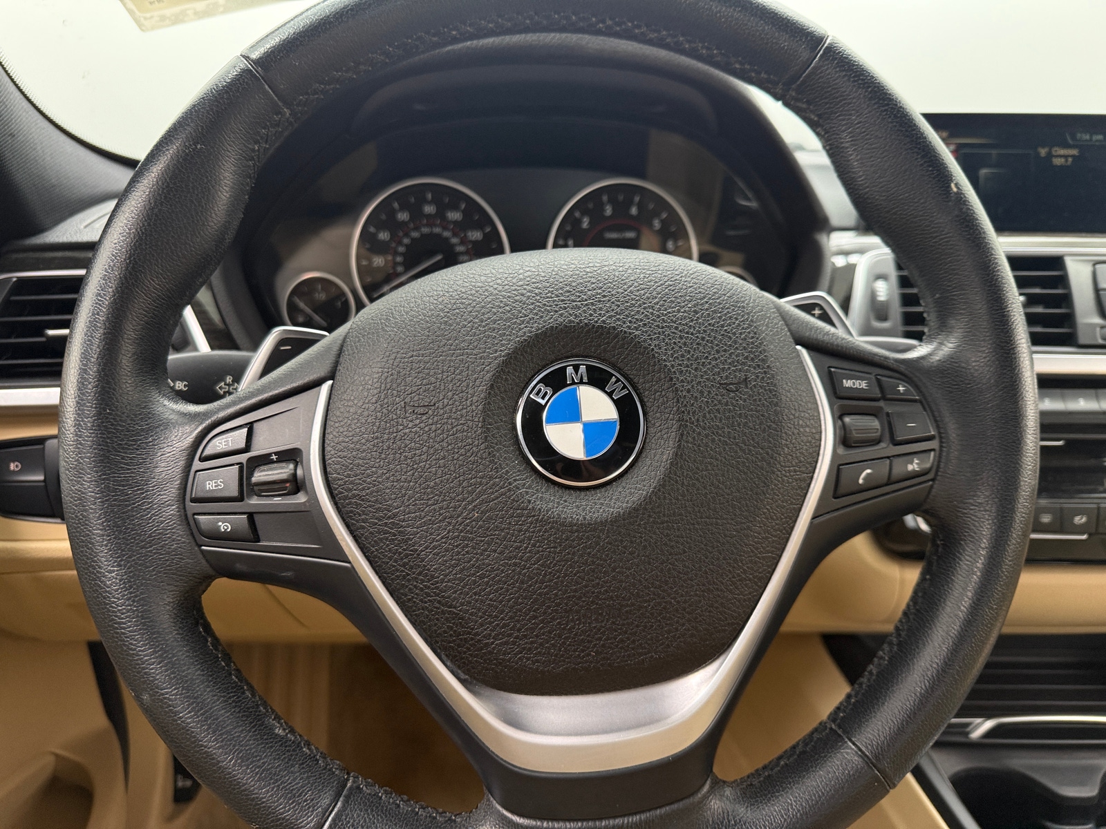 Thumbnail: 2016 BMW 3 Series - 4