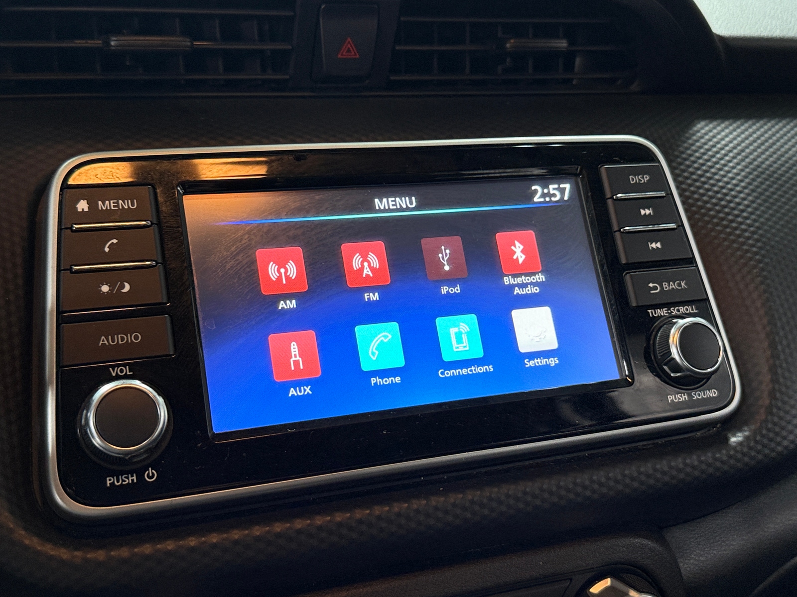 Thumbnail: 2021 Nissan Kicks - 4