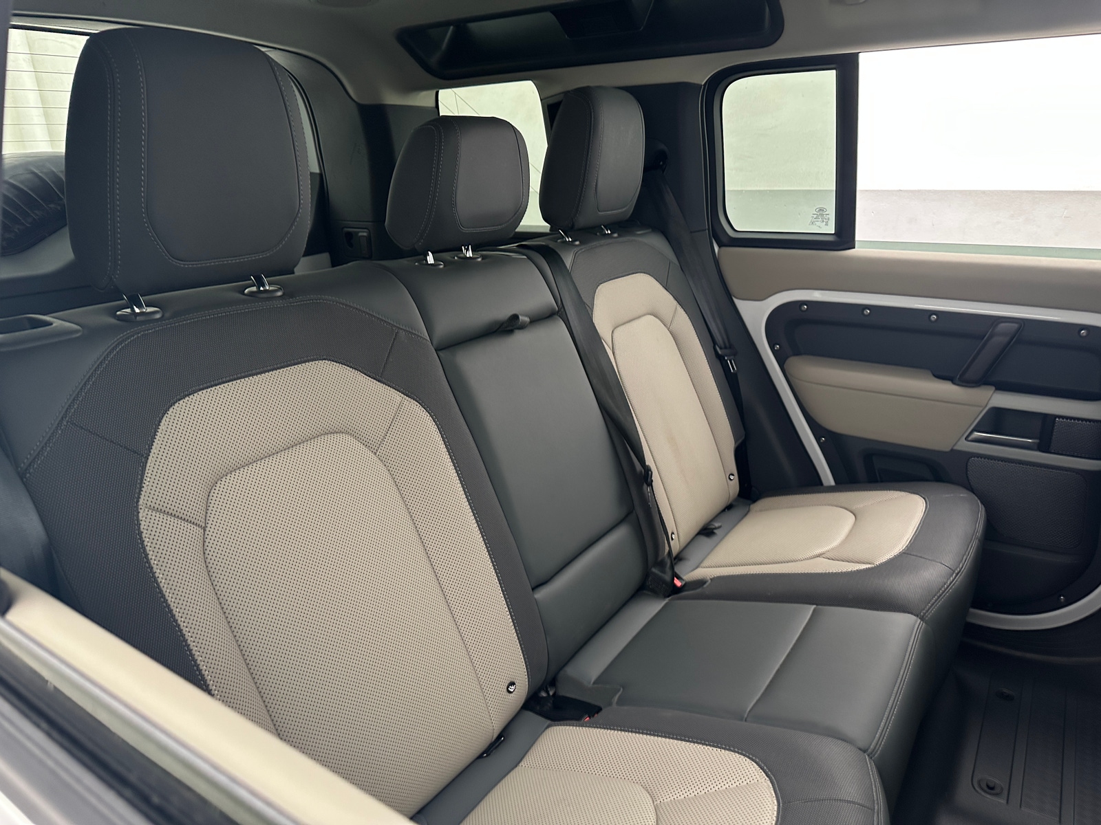 Thumbnail: 2024 Land Rover Defender - 5