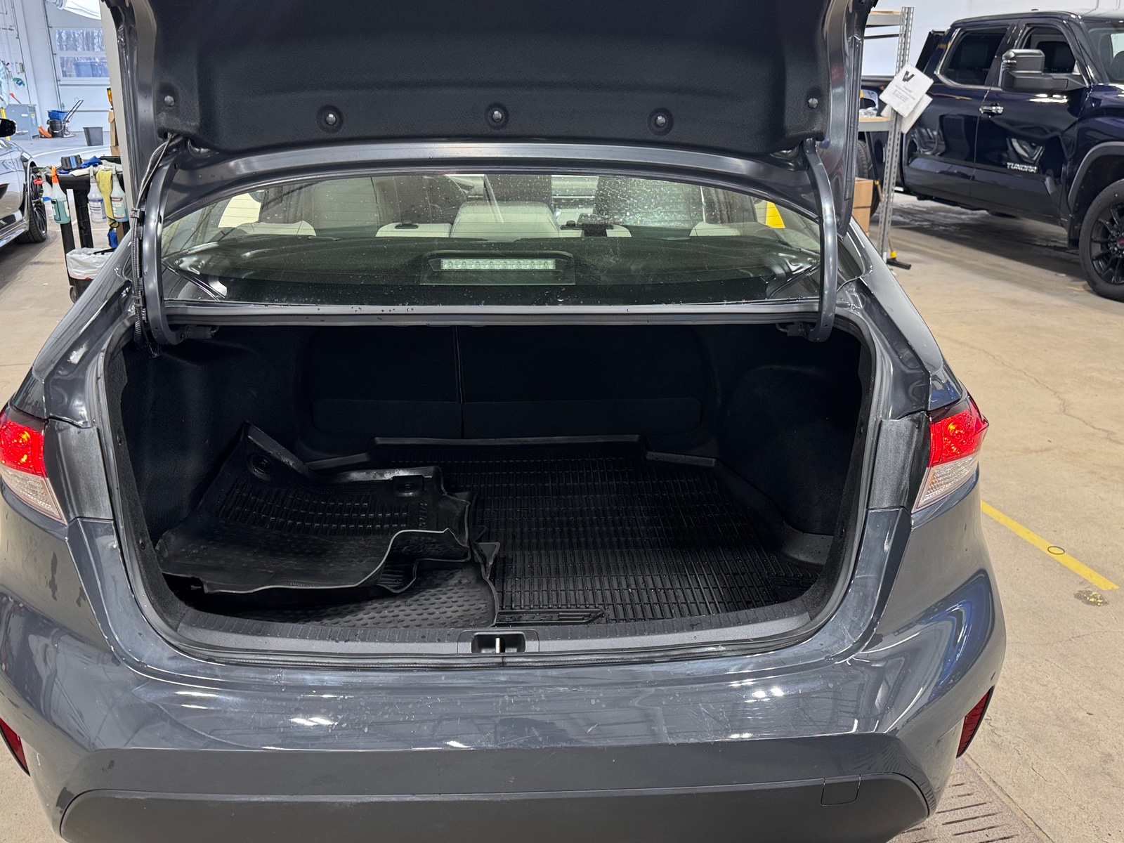 Thumbnail: 2025 Toyota Corolla - 7