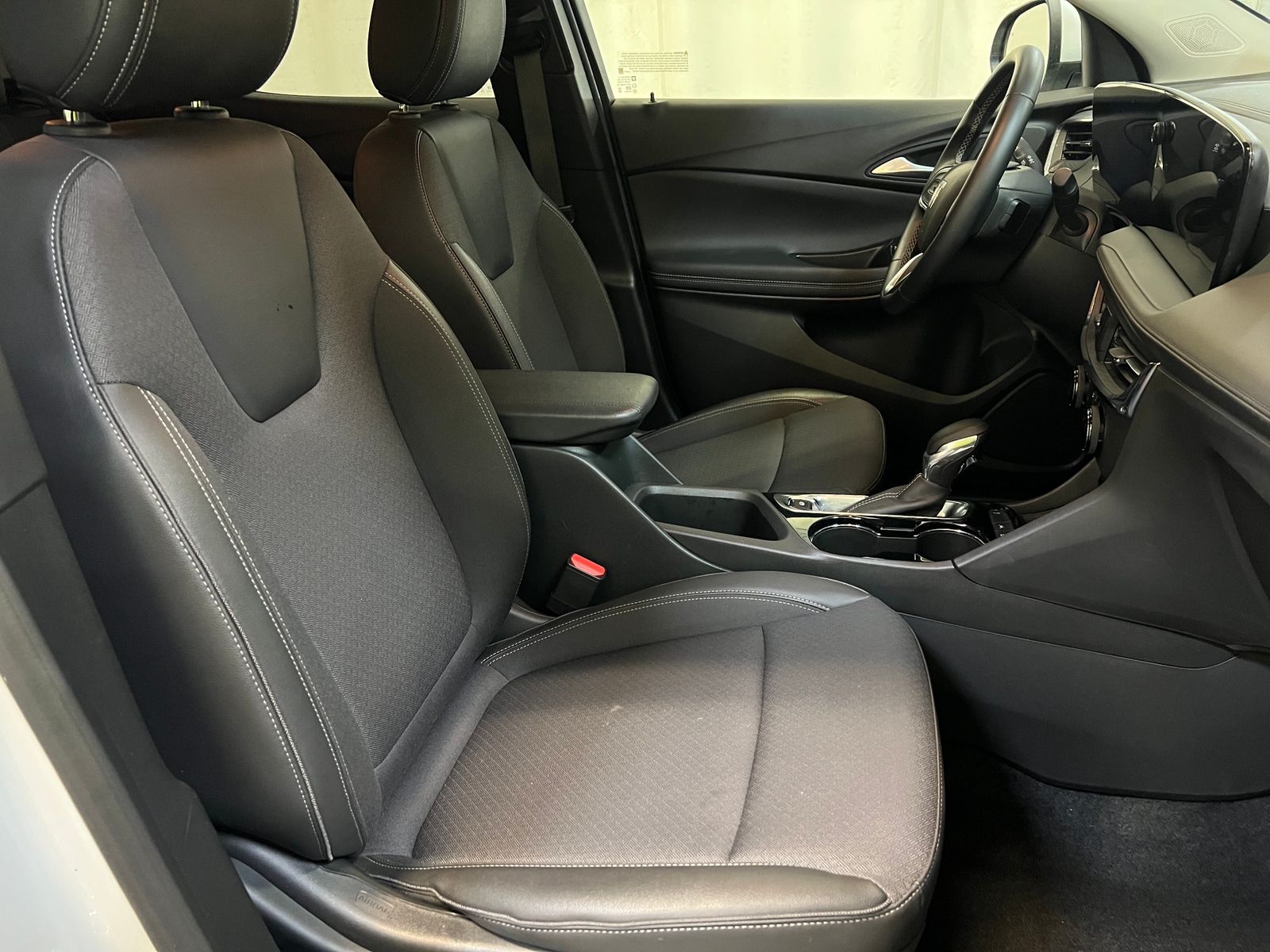 Thumbnail: 2025 Buick Encore GX - 2