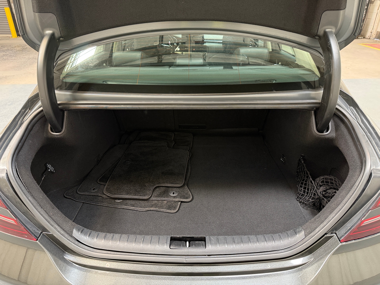 Thumbnail: 2025 Genesis G70 - 6