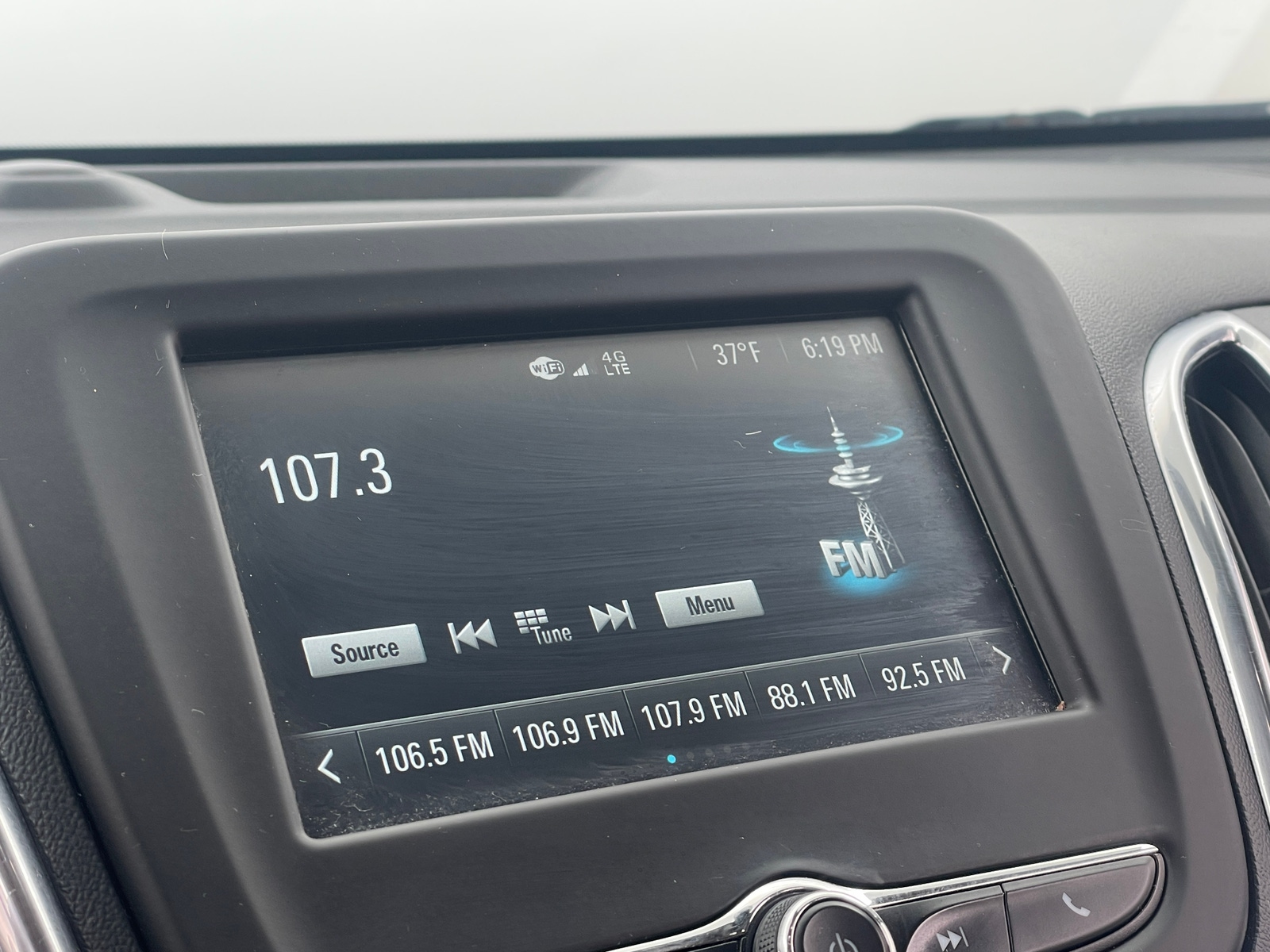 Thumbnail: 2018 Chevrolet Equinox - 4