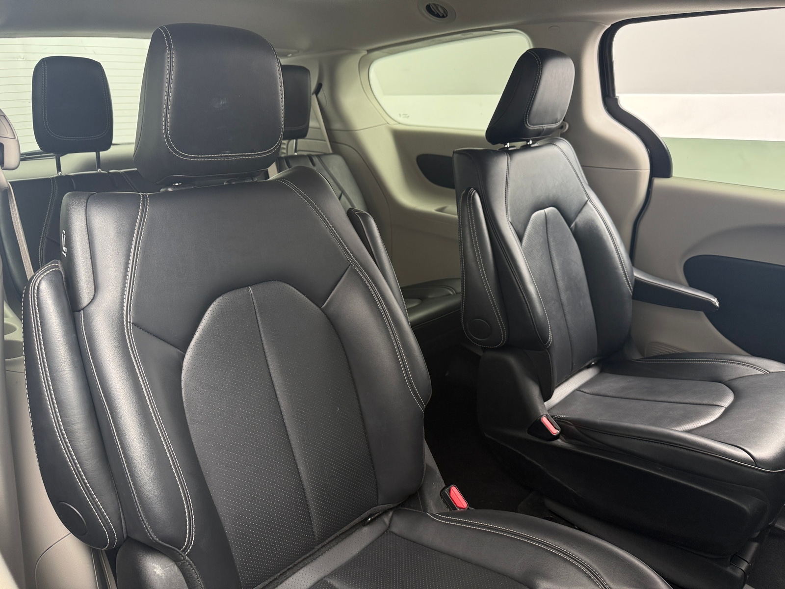 Thumbnail: 2024 Chrysler Pacifica - 5