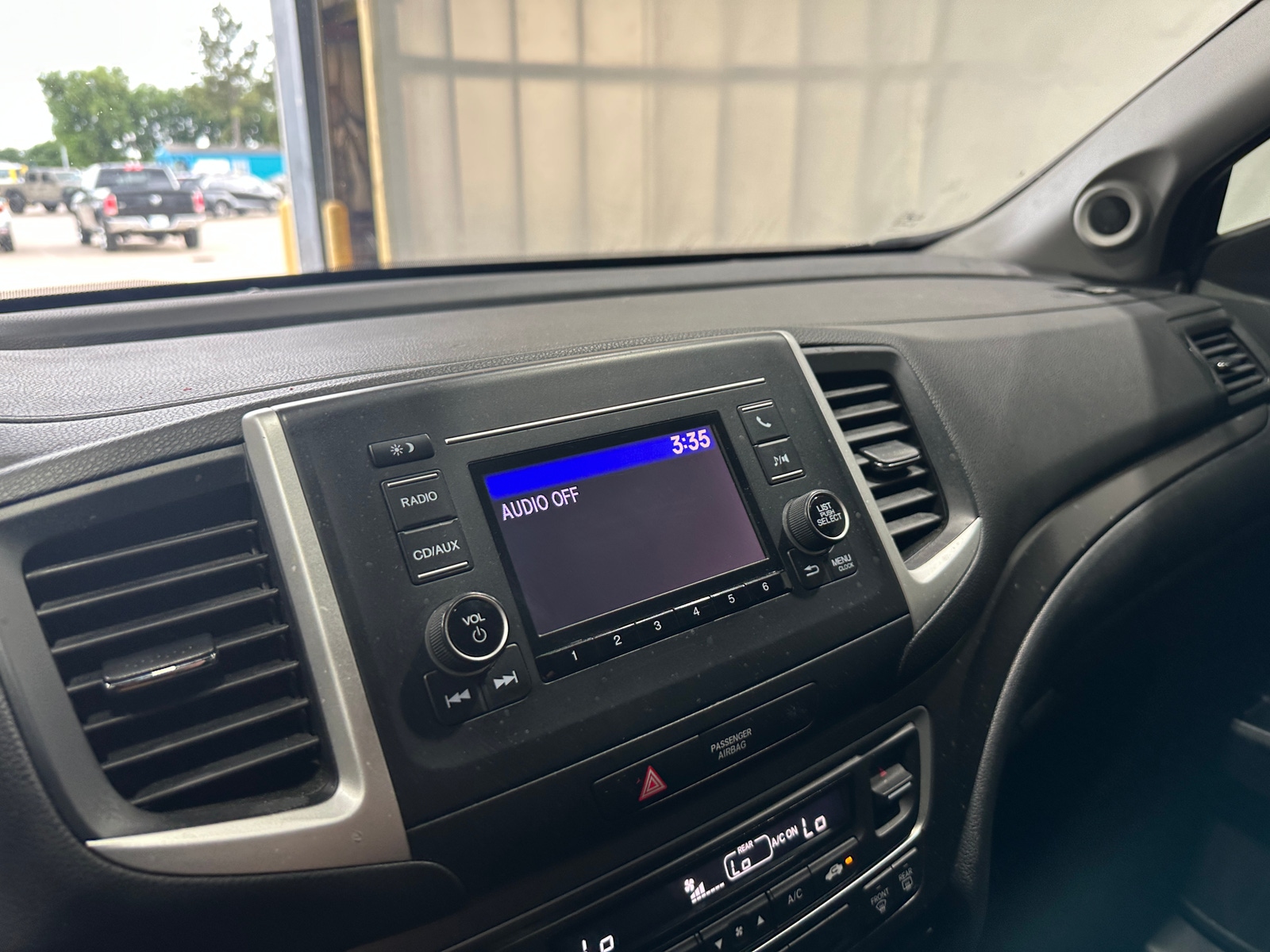 Thumbnail: 2017 Honda Ridgeline - 3