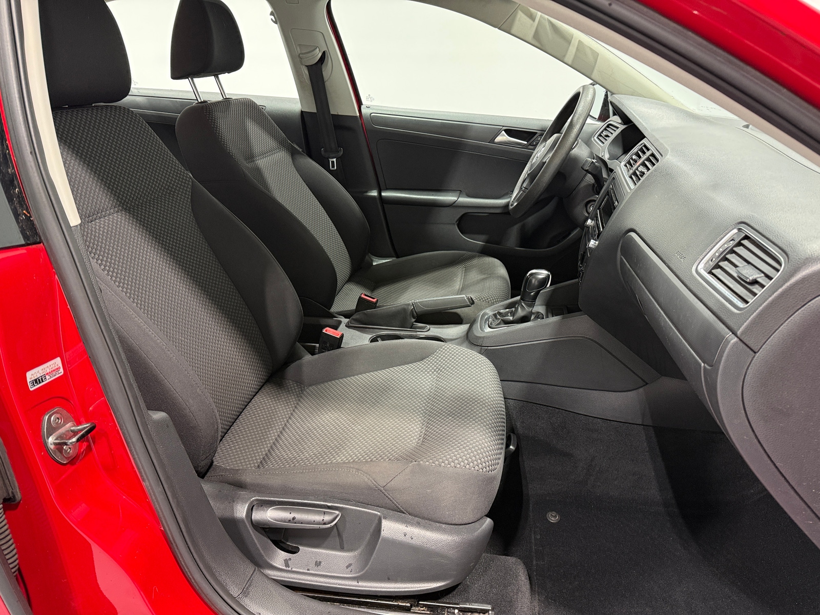 Thumbnail: 2013 Volkswagen Jetta - 2