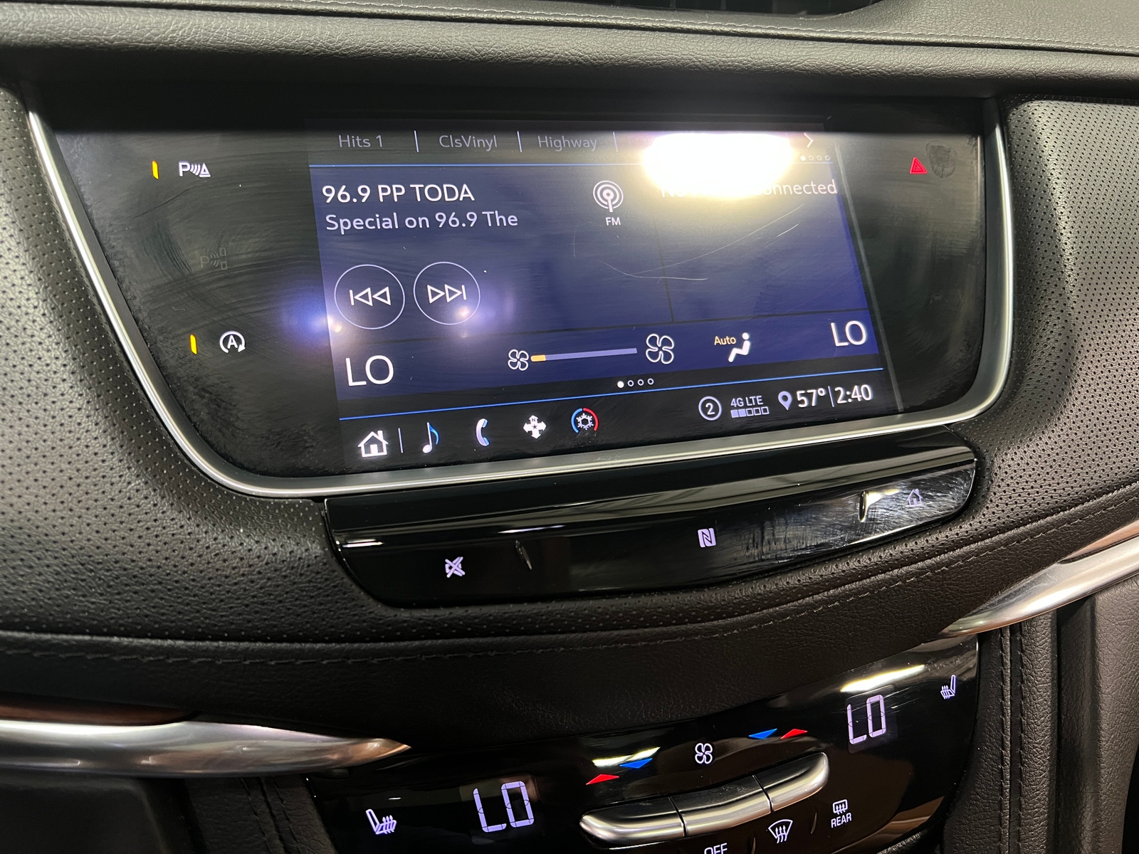 Thumbnail: 2020 Cadillac XT5 - 3