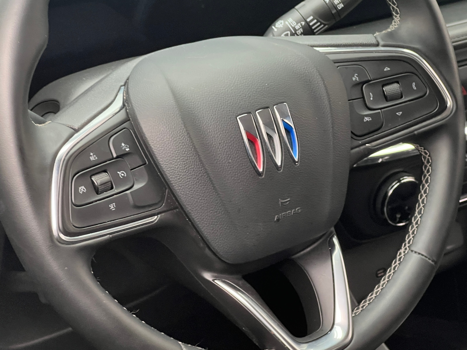 Thumbnail: 2025 Buick Encore GX - 5