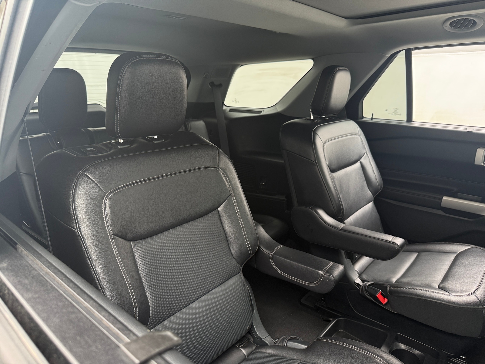 Thumbnail: 2021 Ford Explorer - 5