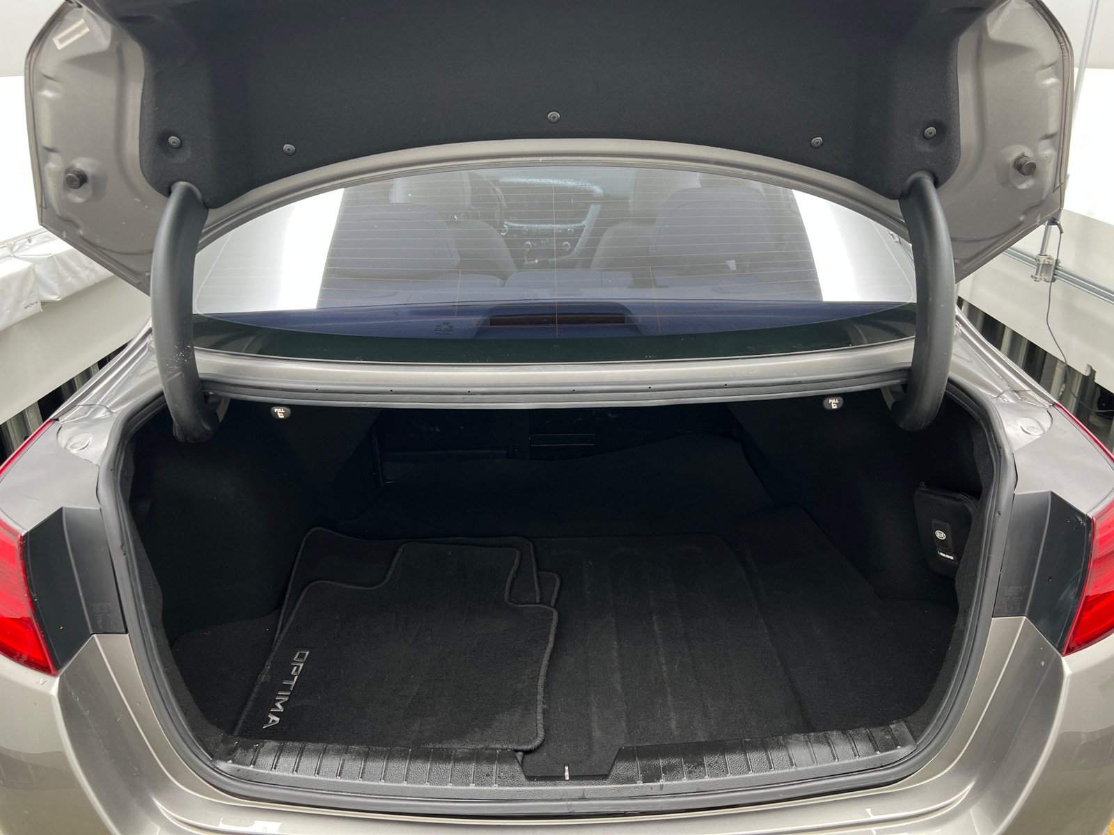 Thumbnail: 2014 Kia Optima - 6