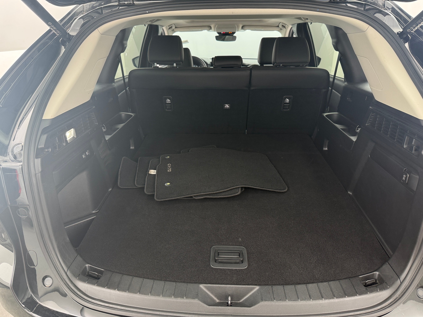 Thumbnail: 2025 Mazda CX-70 - 7