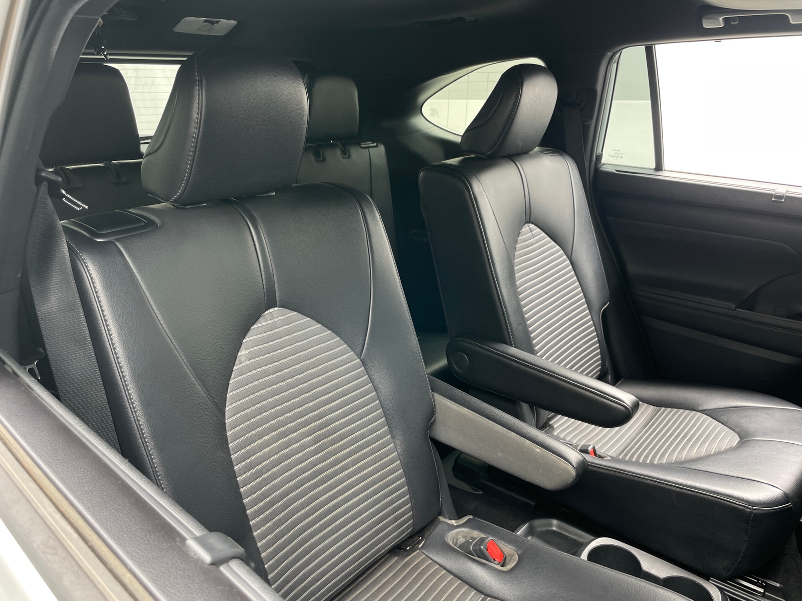 Thumbnail: 2021 Toyota Highlander - 5