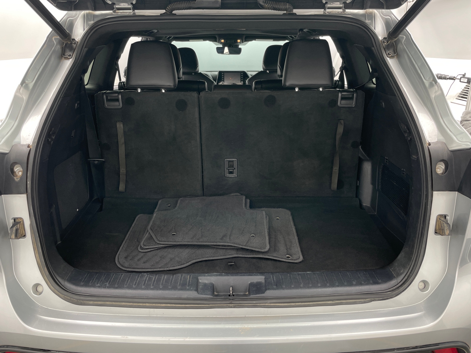 Thumbnail: 2021 Toyota Highlander - 6