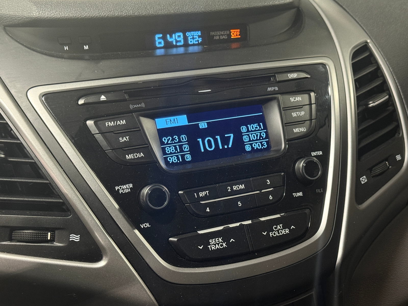 Thumbnail: 2016 Hyundai Elantra - 4