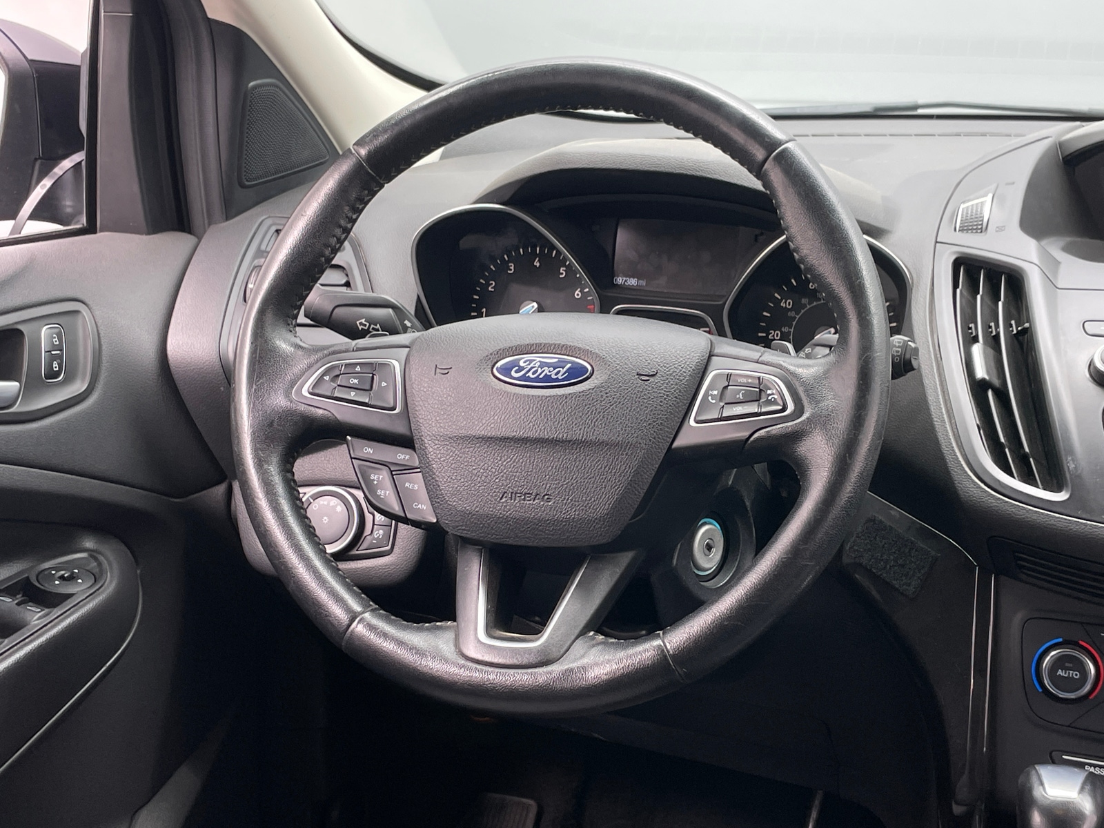 Thumbnail: 2017 Ford Escape - 5