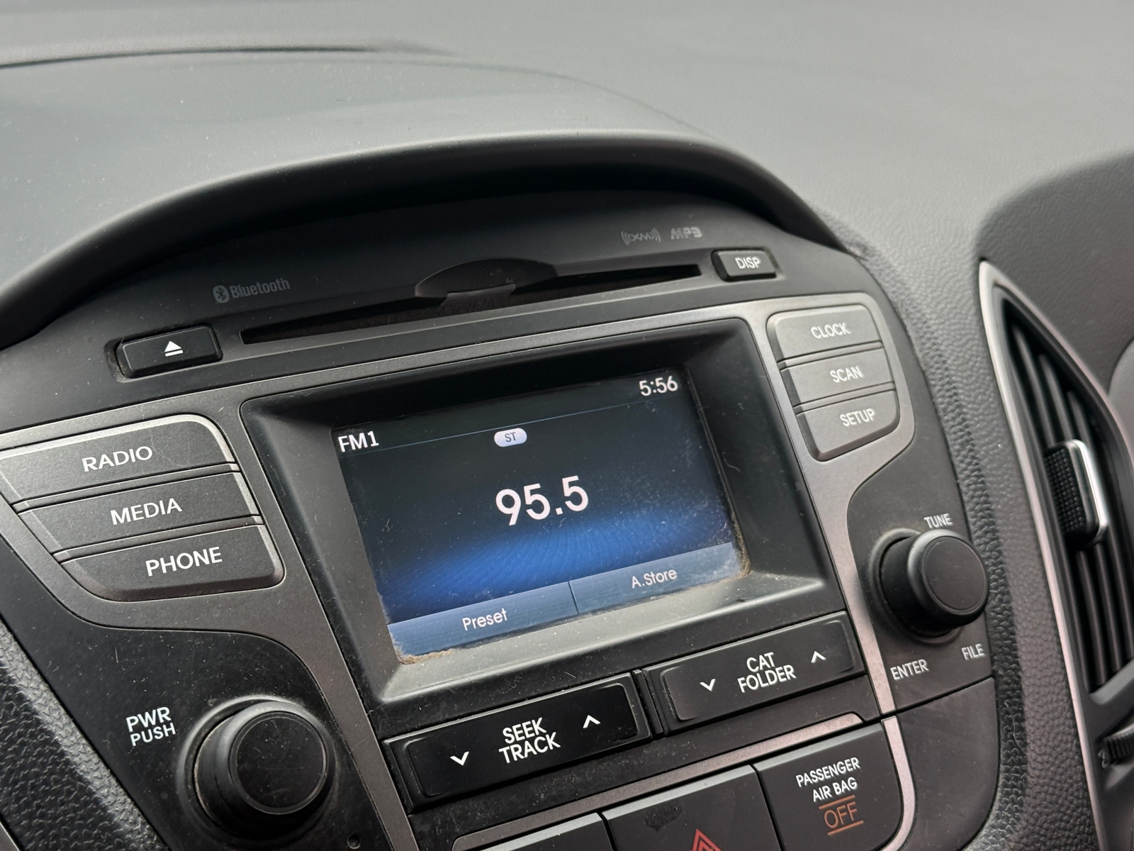 Thumbnail: 2015 Hyundai Tucson - 3