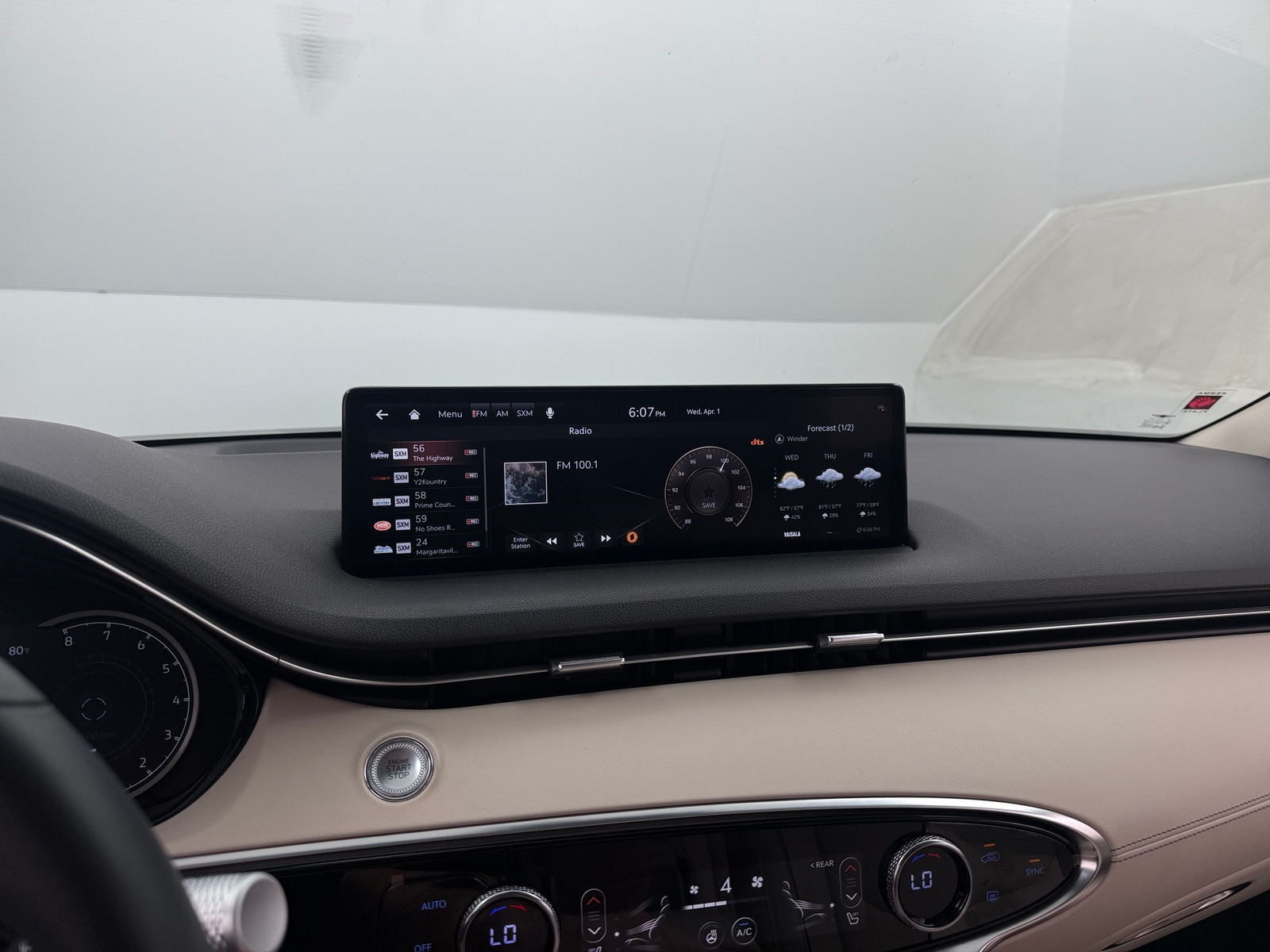 Thumbnail: 2024 Genesis GV70 - 3