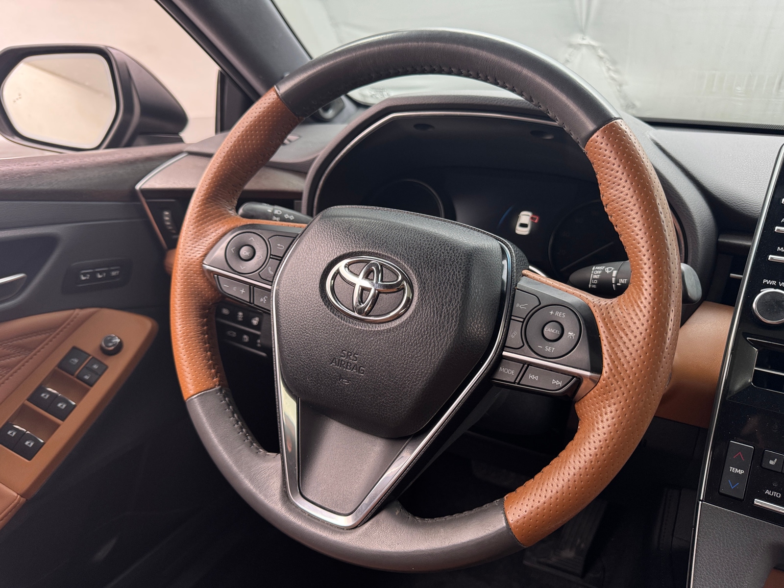 Thumbnail: 2019 Toyota Avalon - 4