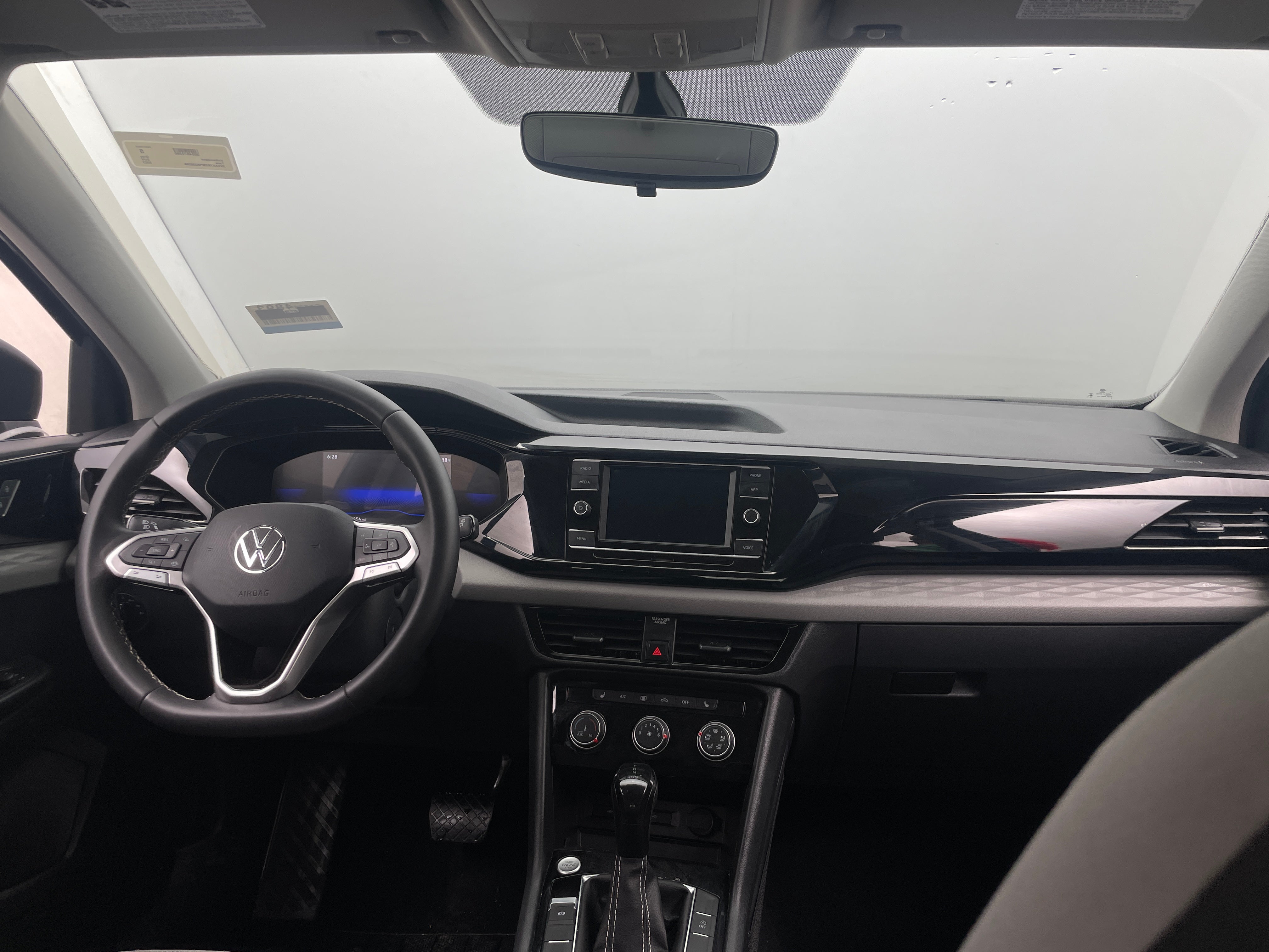 2023 Volkswagen Taos