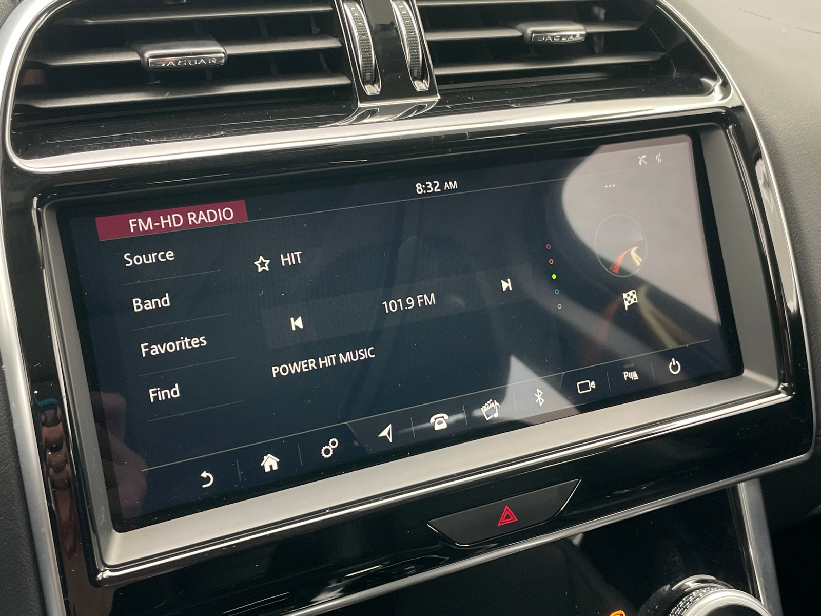 Thumbnail: 2020 Jaguar XE - 3