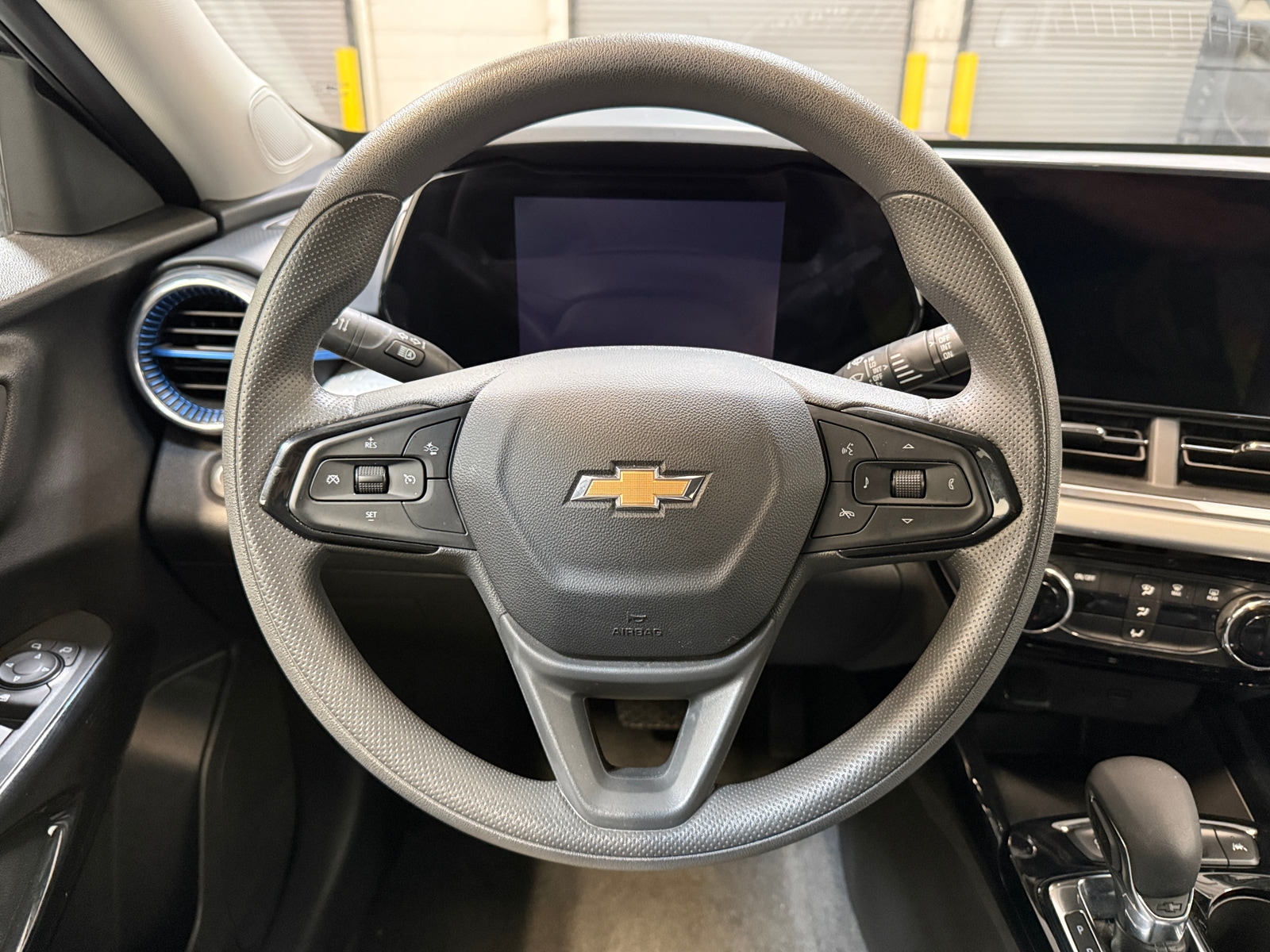 Thumbnail: 2025 Chevrolet Trax - 5
