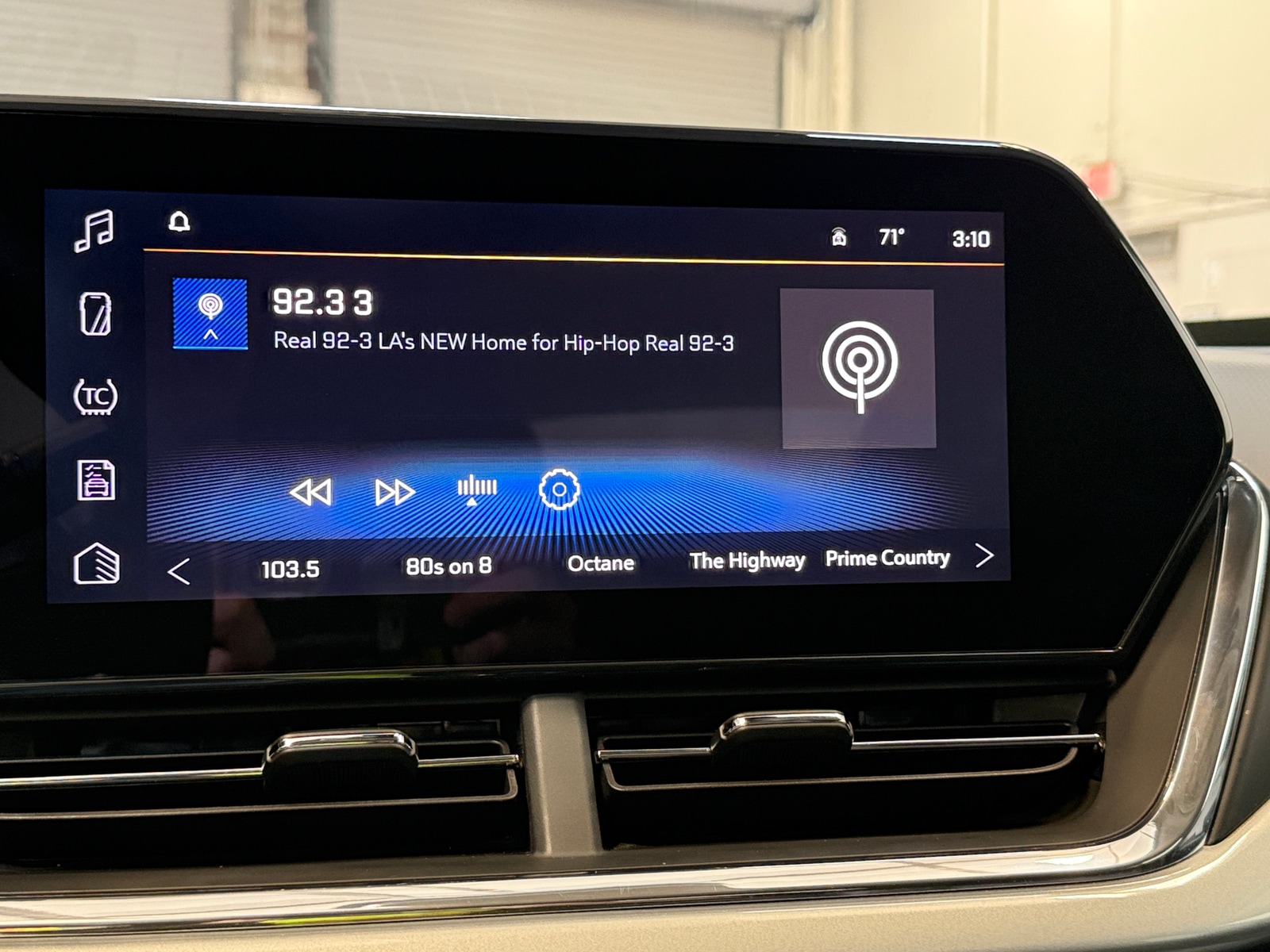 Thumbnail: 2025 Chevrolet Trax - 4