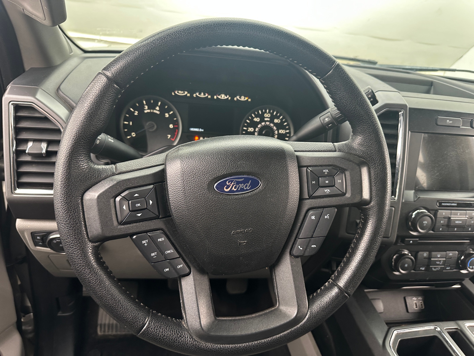 Thumbnail: 2016 Ford Econoline - 5